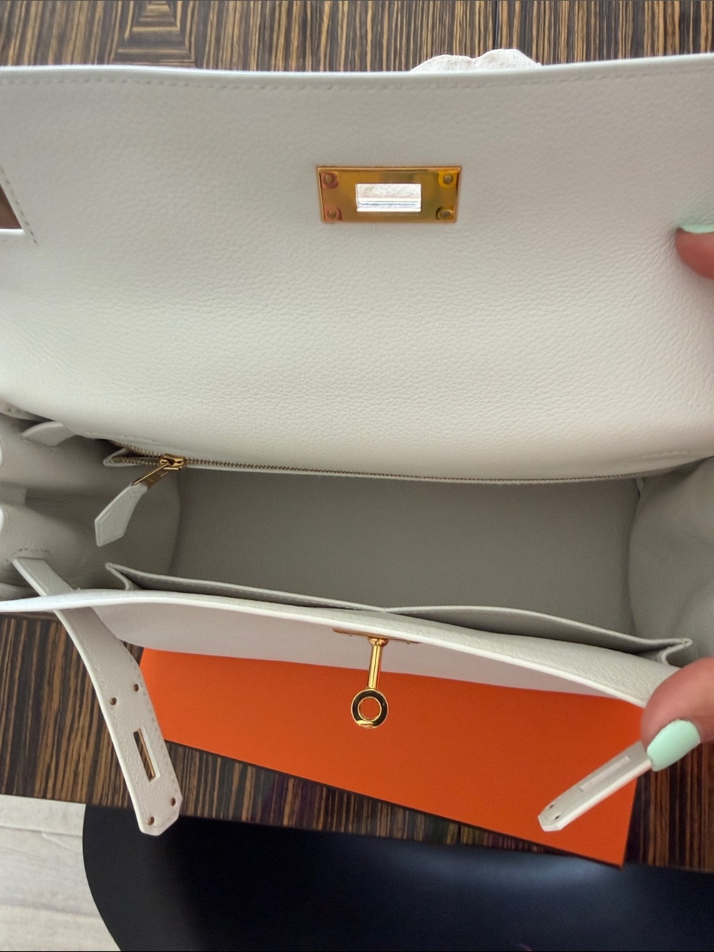 Hermes White Leather Top-Handle Satchel with Gold Hardware - Picture 3 of 5
